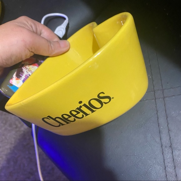 Cheerios Milk Pitcher and Heart Shaped Cereal Bowl - Picture 7 of 8